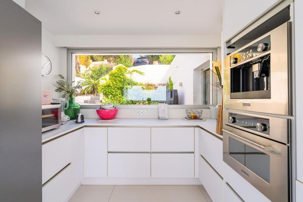 Vente Maison contemporaine Cassis 8 Pièces 232 m²