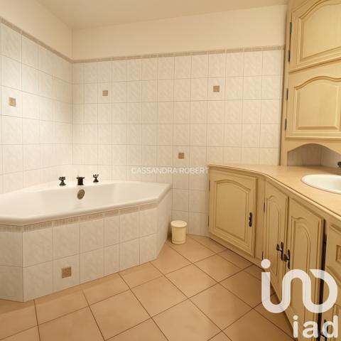 Maison à vendre 5 pièces 120 m² Le Revest-les-Eaux