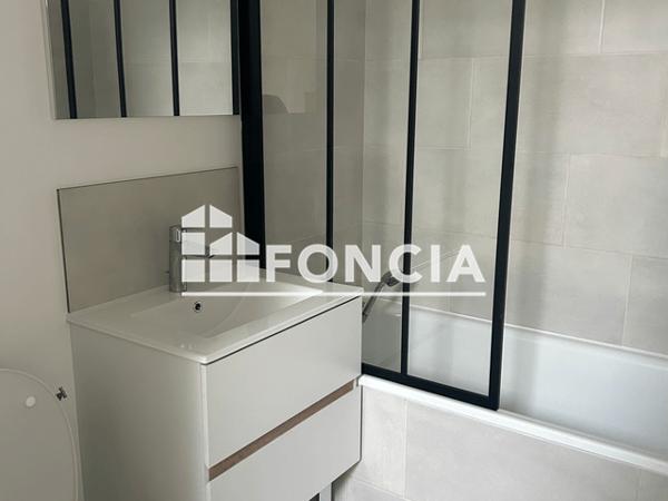 Location Studio 35.07 m² - 6ème ETAGE - PORTE 31 Niort 79000