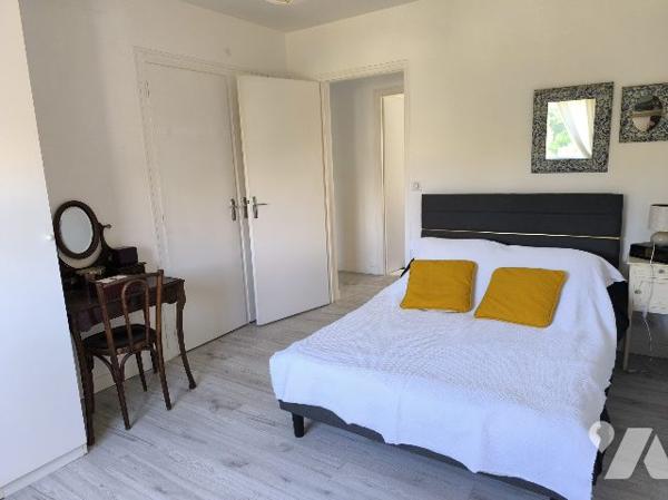 DEUX LOGEMENTS OU CINQ CHAMBRES