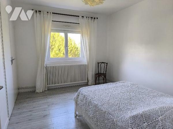 DEUX LOGEMENTS OU CINQ CHAMBRES