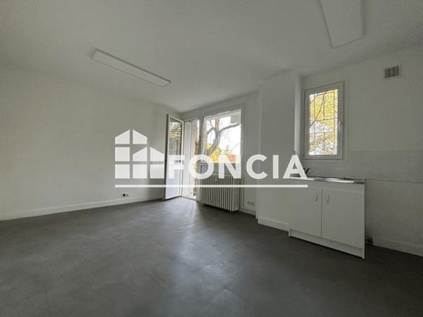 Location Studio 26.9 m² - 2 RUE CLAUDE FARRERE Lyon 69003