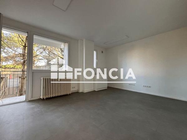 Location Studio 26.9 m² - 2 RUE CLAUDE FARRERE Lyon 69003