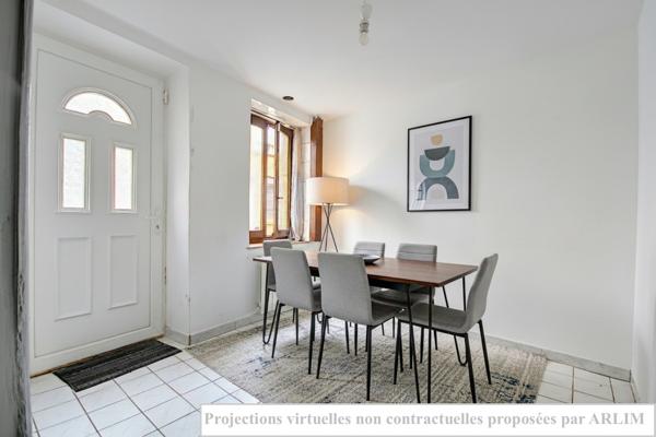 Maison de village, 4 pièces, 91 m2 à Bessenay