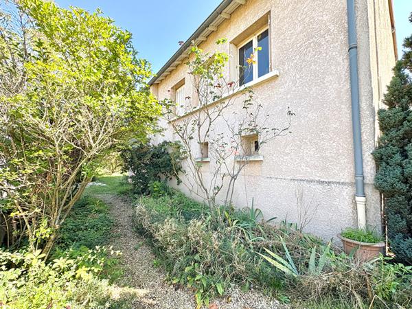 Maison Villeurbanne 5 pièces, parcelle 698m²
