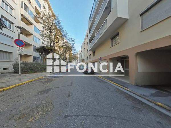 Location Parking - 20 AVE GENERAL NOGUES Toulon 83000