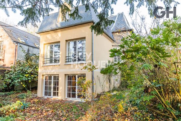 MAISON DE CARACTÈRE EN MEULIÈRE DE 162m² À SOISY-SUR-SEINE