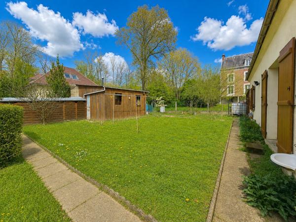 Maison
         3 pièces
        - 93 m² Exclusivité 229 000 € *