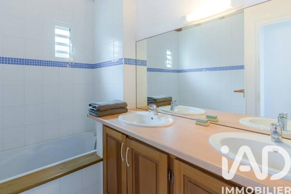 Maison à vendre 5 pièces 148 m² Saint Gilles les bains