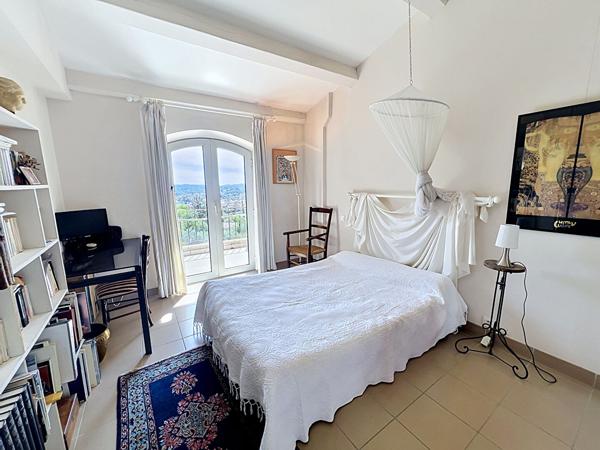 Villa atypique sur les hauteurs de Manosque