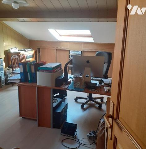 maison avec grand terrain de 1800m2 avec bassin