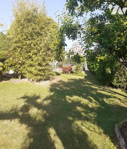 maison avec grand terrain de 1800m2 avec bassin