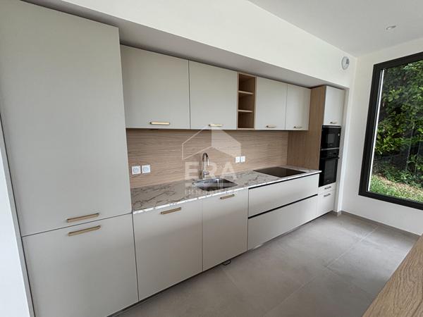 Maison Limonest 5 pièce(s) 192 m2