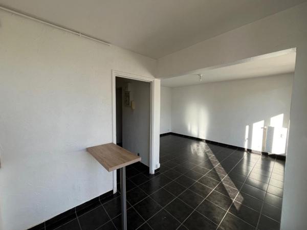 APPARTEMENT T1 A LOUER - LE COTEAU