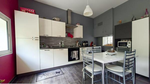 Immeuble dans Pons