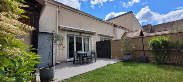 Maison Saint Ouen L'aumone 6 pièces €305 000 ** - Référence 11241