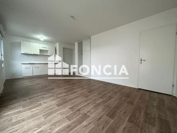 Location Appartement 2 pièces 48.73 m² - 14 RUE ENRICO PIGOZZI Poissy 78300