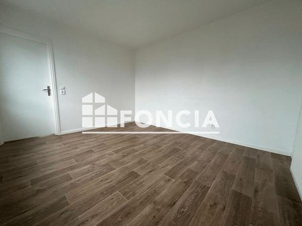 Location Appartement 2 pièces 48.73 m² - 14 RUE ENRICO PIGOZZI Poissy 78300