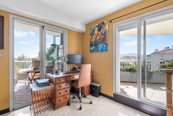Vente Appartement de luxe Hyères 4 Pièces 107 m²