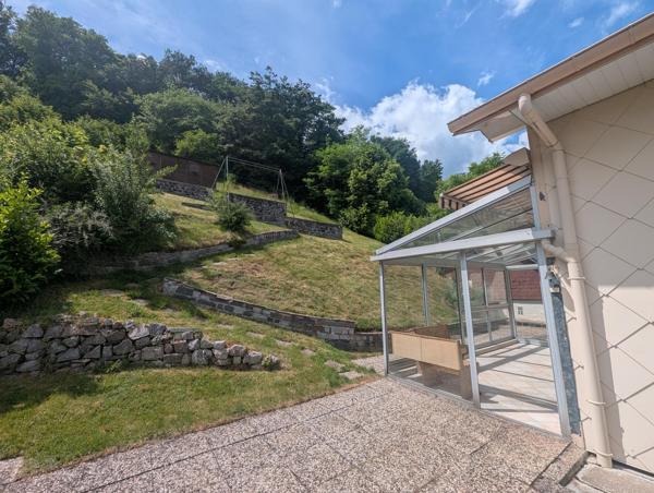 Maison de ville sur sous sol avec vue dominante