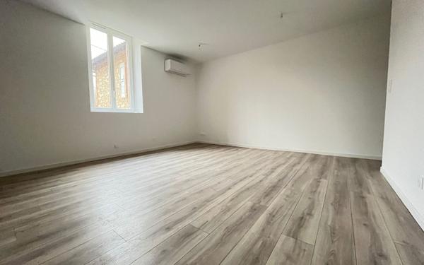 Appartement à louer    3 pièces •  Briatexte