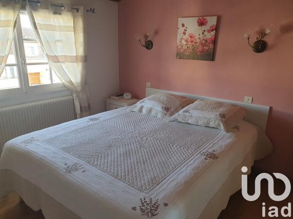 Maison traditionnelle 6 pièces de 130 m² à Roissy-en-Brie (77680)