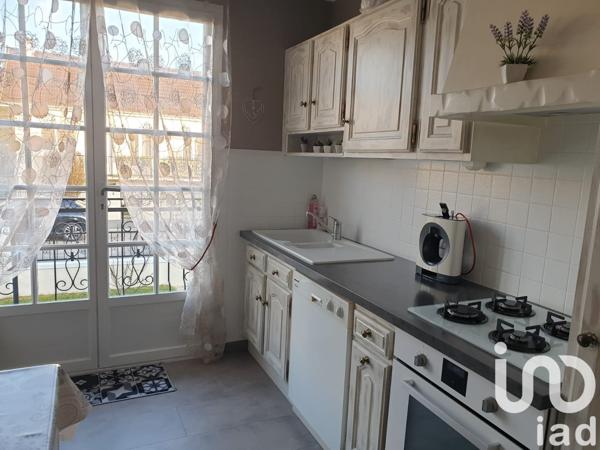 Maison traditionnelle 6 pièces de 130 m² à Roissy-en-Brie (77680)