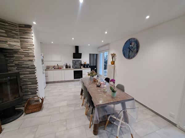 MAISON RENOVEE AVEC VUE DEGAGEE