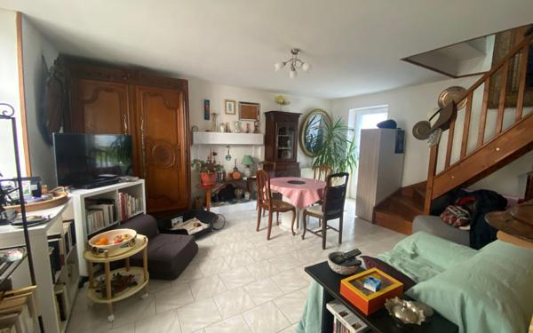 Maison à vendre    3 pièces •  Radon