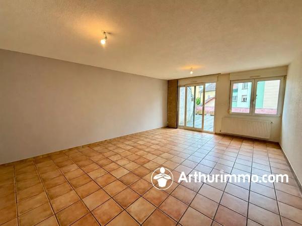 Vente                                                      Appartement
                        
                     3 pièces                      89 m2                     à Valdoie
