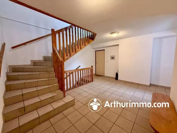 Vente                                                      Appartement
                        
                     3 pièces                      89 m2                     à Valdoie
