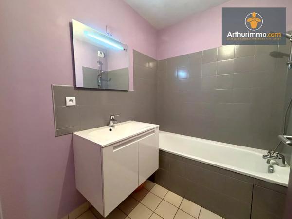Vente                                                      Appartement
                        
                     2 pièces                      51 m2                     à Compiègne