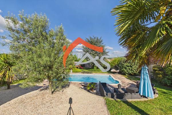 Vente                                                      Villa
                        
                     7 pièces                      198 m2                     à Rive-de-Gier