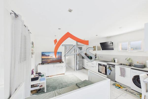 Vente                                                      Villa
                        
                     7 pièces                      198 m2                     à Rive-de-Gier