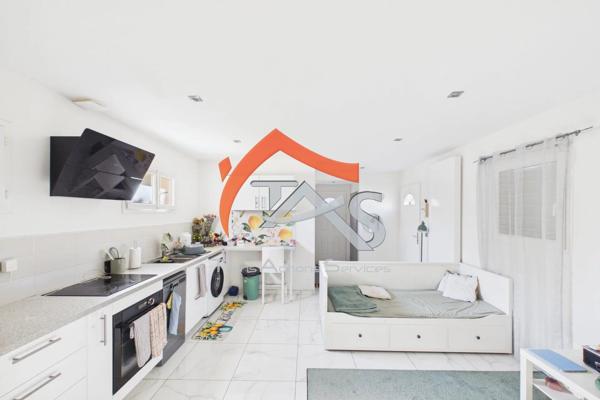 Vente                                                      Villa
                        
                     7 pièces                      198 m2                     à Rive-de-Gier