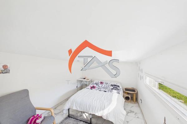 Vente                                                      Villa
                        
                     7 pièces                      198 m2                     à Rive-de-Gier