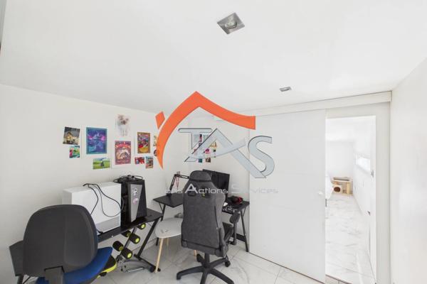 Vente                                                      Villa
                        
                     7 pièces                      198 m2                     à Rive-de-Gier