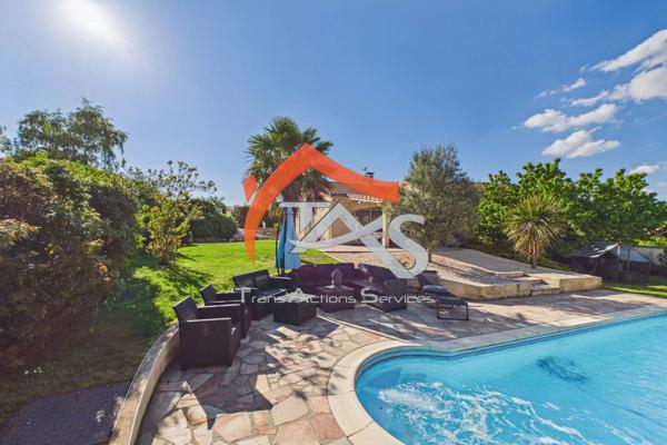 Vente                                                      Villa
                        
                     7 pièces                      198 m2                     à Rive-de-Gier