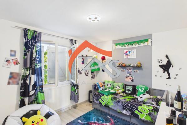Vente                                                      Villa
                        
                     7 pièces                      198 m2                     à Rive-de-Gier