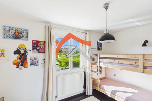 Vente                                                      Villa
                        
                     7 pièces                      198 m2                     à Rive-de-Gier