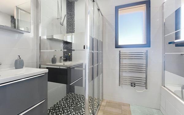 Maison à vendre    5 pièces •  Périgny
