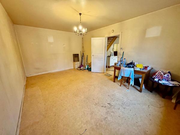 À VENDRE ? Appartement à rénover avec jardin privatif ? Idéal investisseur