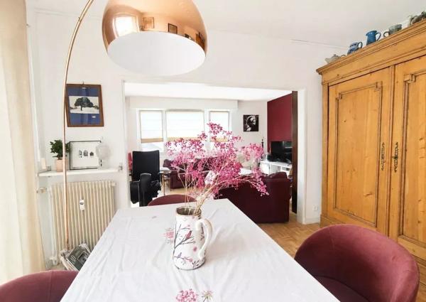 Vente                                                      Appartement
                        
                     3 pièces                      92 m2                     à Colmar