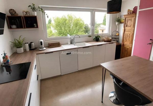 Vente                                                      Appartement
                        
                     3 pièces                      92 m2                     à Colmar