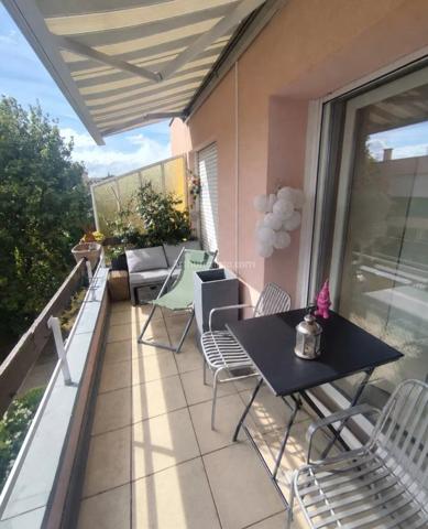 Vente                                                      Appartement
                        
                     3 pièces                      92 m2                     à Colmar