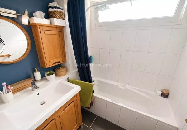 Vente                                                      Appartement
                        
                     3 pièces                      92 m2                     à Colmar