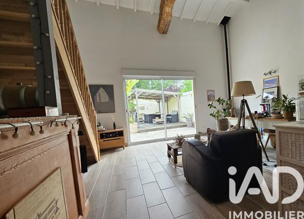 Maison à vendre 6 pièces 185 m² Saint-Yzan-de-Soudiac