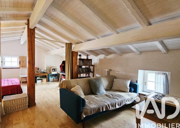 Maison à vendre 6 pièces 185 m² Saint-Yzan-de-Soudiac