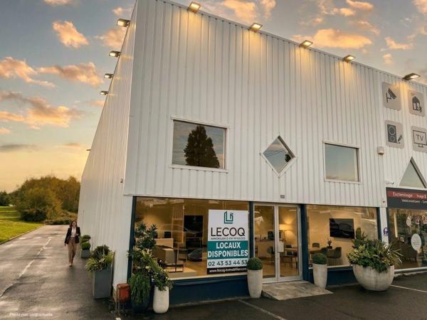 Cellule commerciale 415 m² à LAVAL