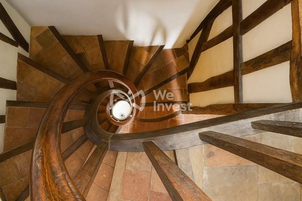 Maison familiale de plus de plus de 215 m² avec salle des fêtes et dépendances.